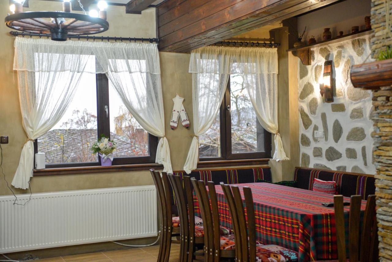 Къщи За Гости Неси Leshten Bagian luar foto