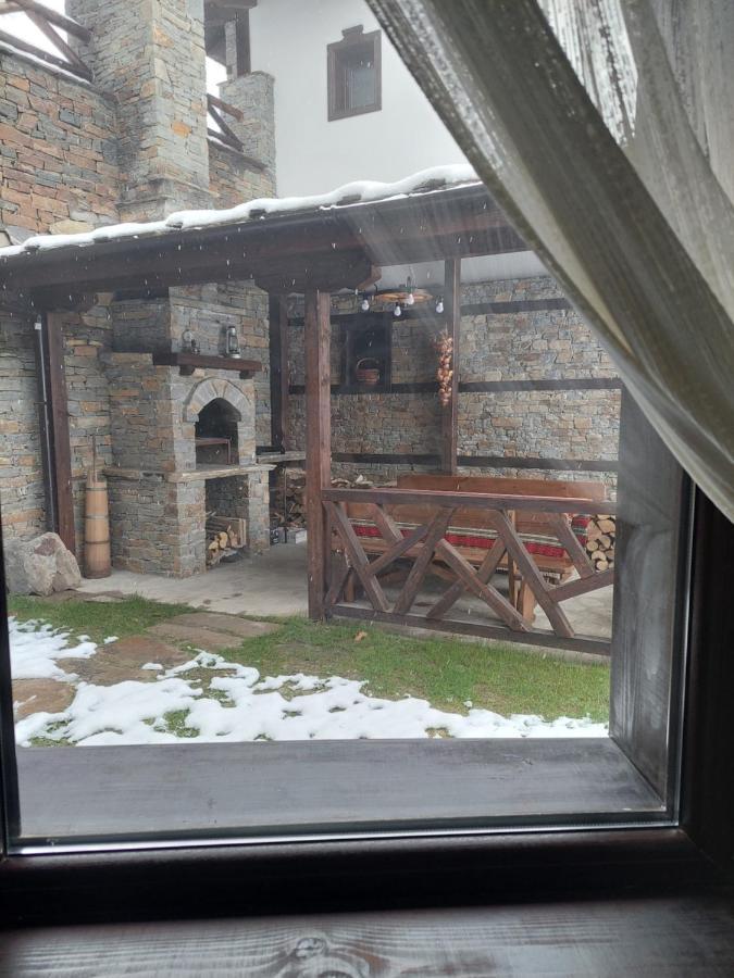 Къщи За Гости Неси Leshten Bagian luar foto